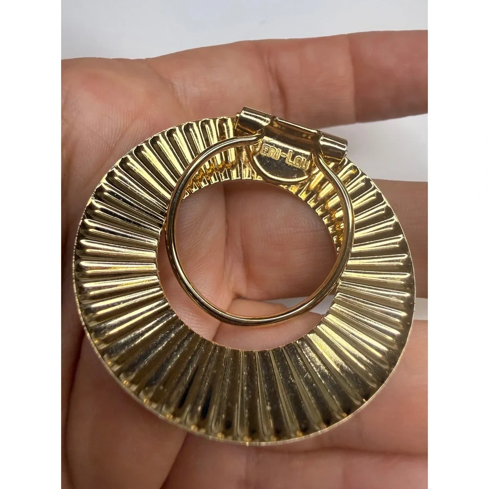 Jeri-Lou Gold Tone Pleated Sunburst Round Scarf Clip Accessory